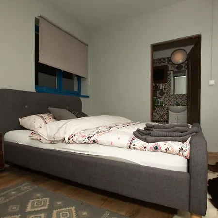Maison De L'amour * Brebu Nou