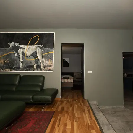 Maison De L'amour Brebu Nou