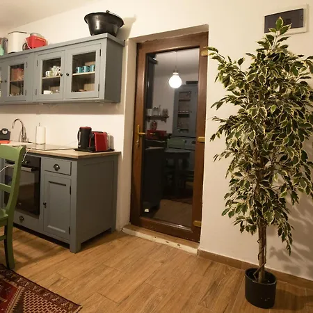 Maison De L'amour